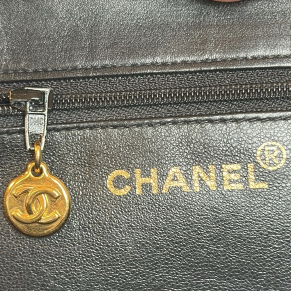 CHANEL COA XL Calfskin Tote 24K Goldplated Hardware Early 90's Made in France - Picture 13 of 16
